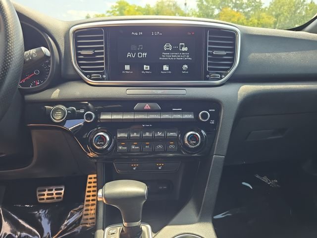 Used 2022 Silver Kia Nightfall image 21