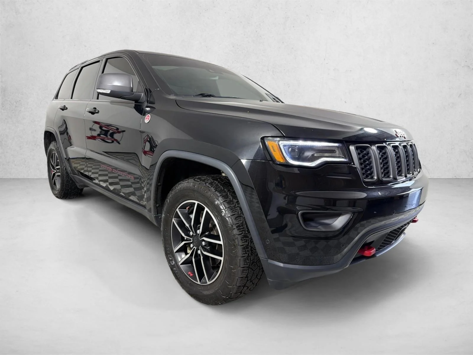 Used 2020 Gray Jeep Trailhawk image 1