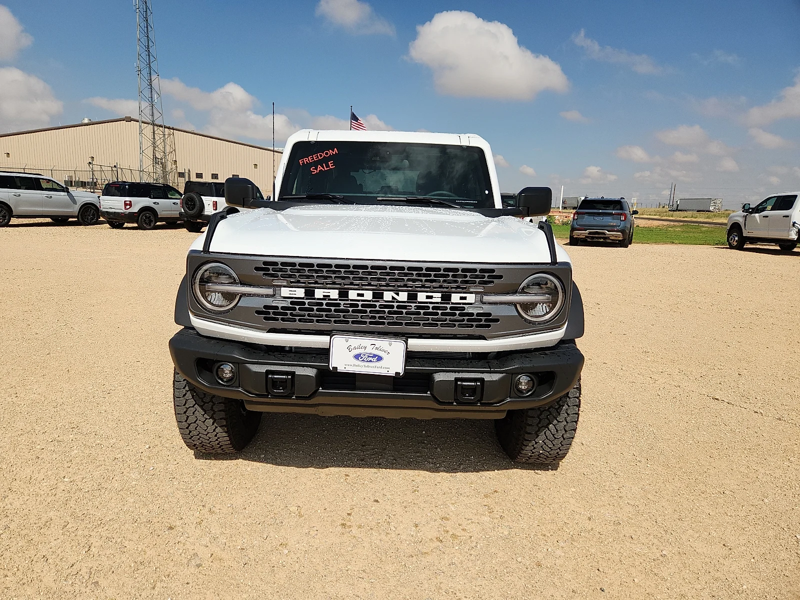 New 2026 Oxford White Ford Badlands image 2