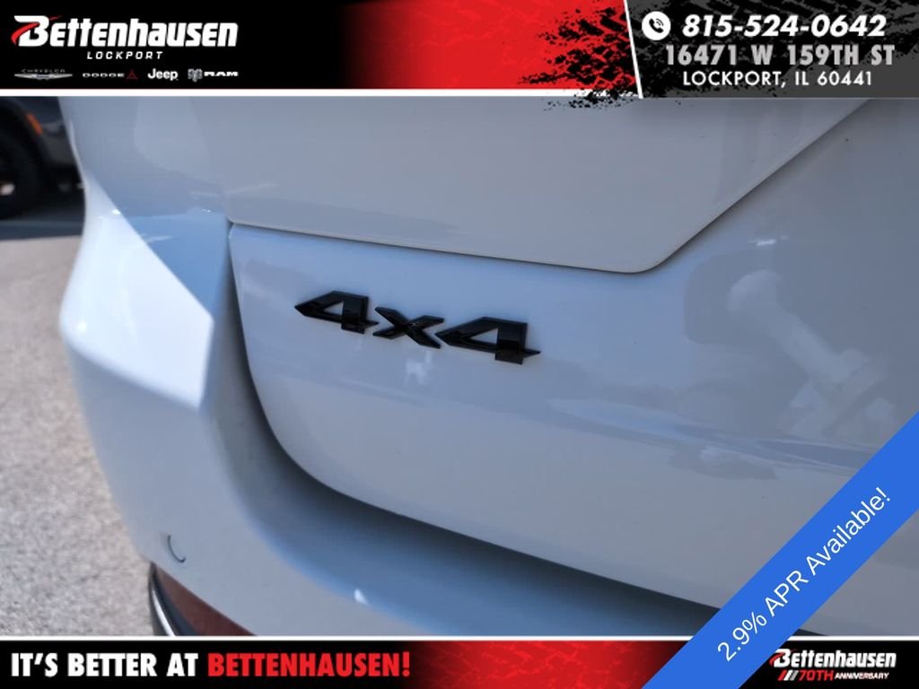 New 2026 White/off-white Jeep Laredo Altitude image 8
