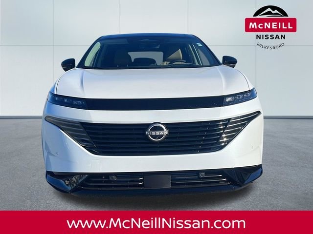 New 2026 Everest White Pearl TriCoat / Super Black Two-tone Nissan Platinum image 2