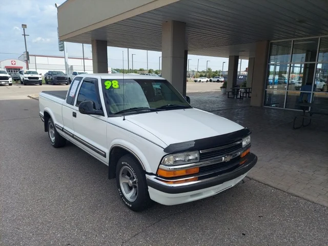 1998 Chevrolet S-10 LS
