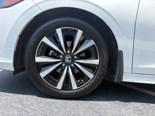 Used 2022 Platinum White Pearl Honda EX image 11