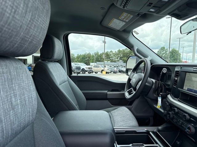 New 2026 Carbonized Gray Metallic Ford XLT image 14