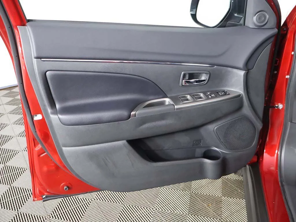 2025 Mitsubishi Outlander Sport SE - Photo 20