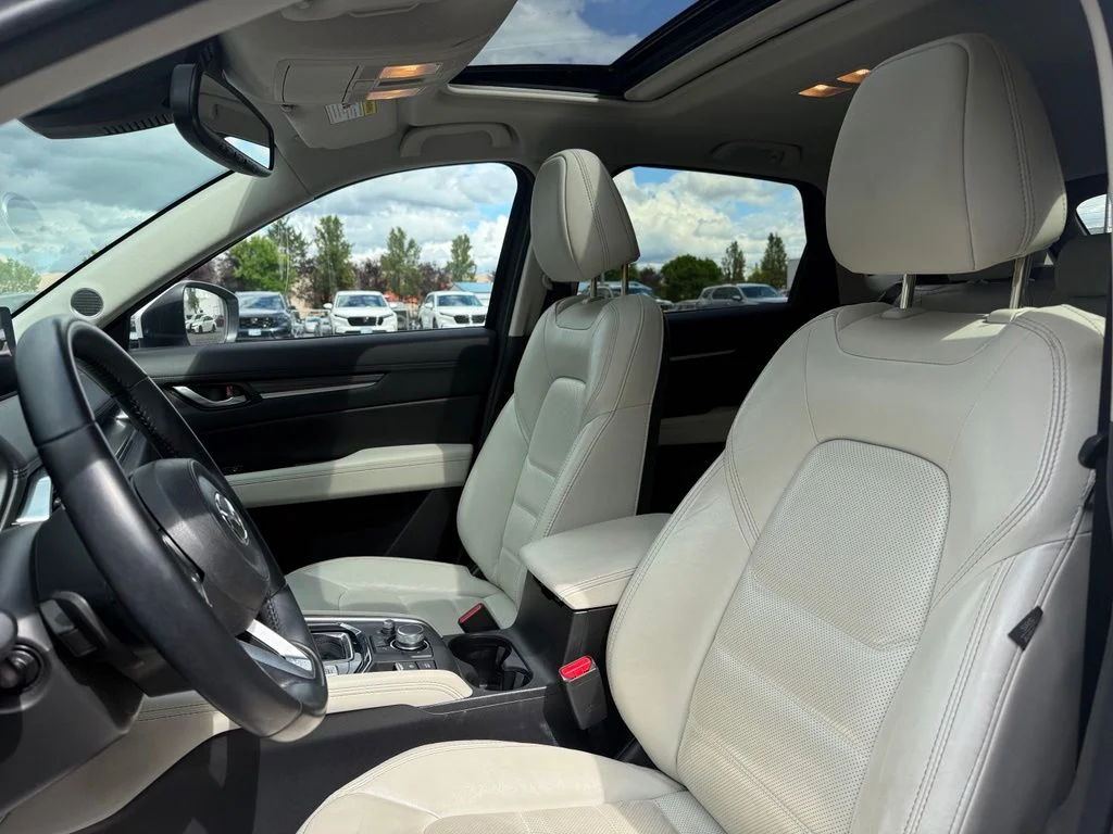 Used 2021 Snowflake White Pearl Mica Mazda Grand Touring image 9