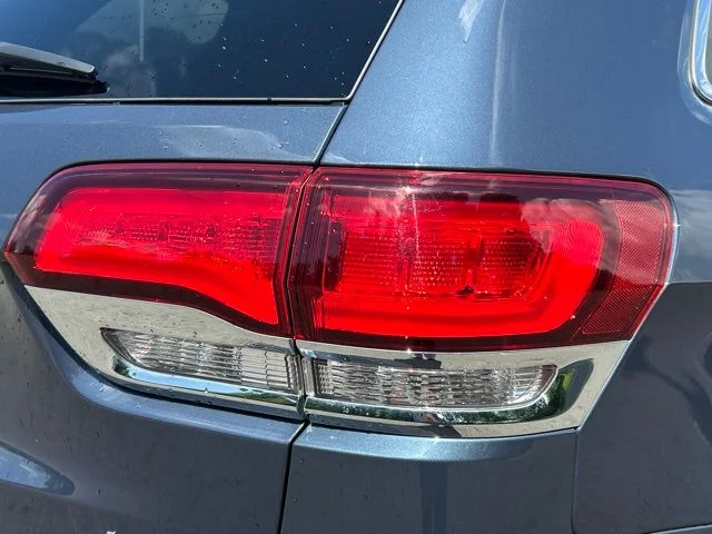 Used 2021 Blue Jeep Limited image 11