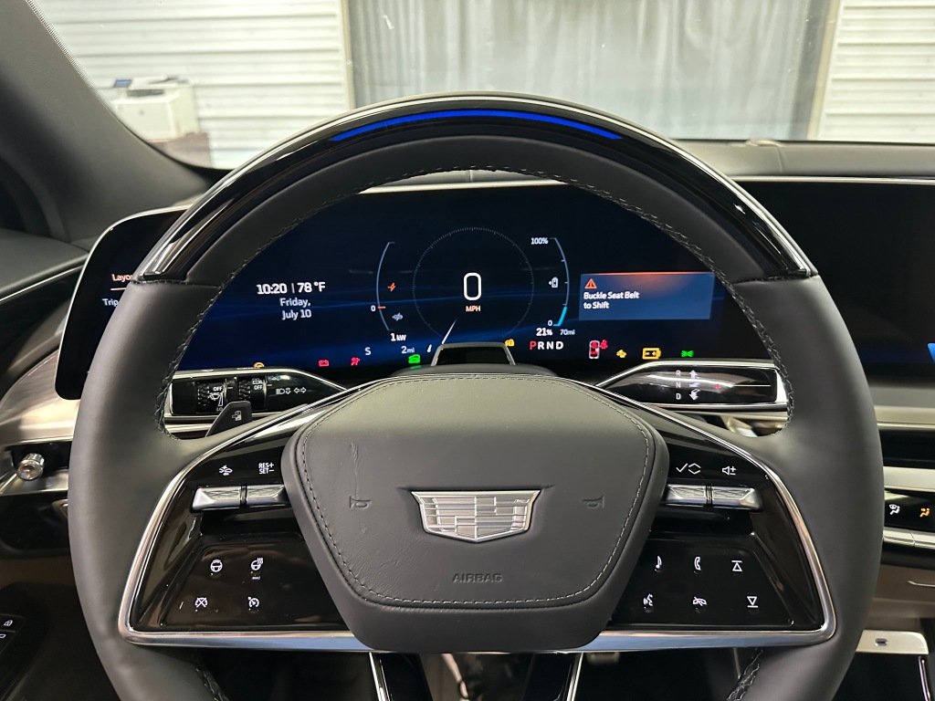 New 2026 Vibrant White Tricoat Cadillac Signature Luxury image 3