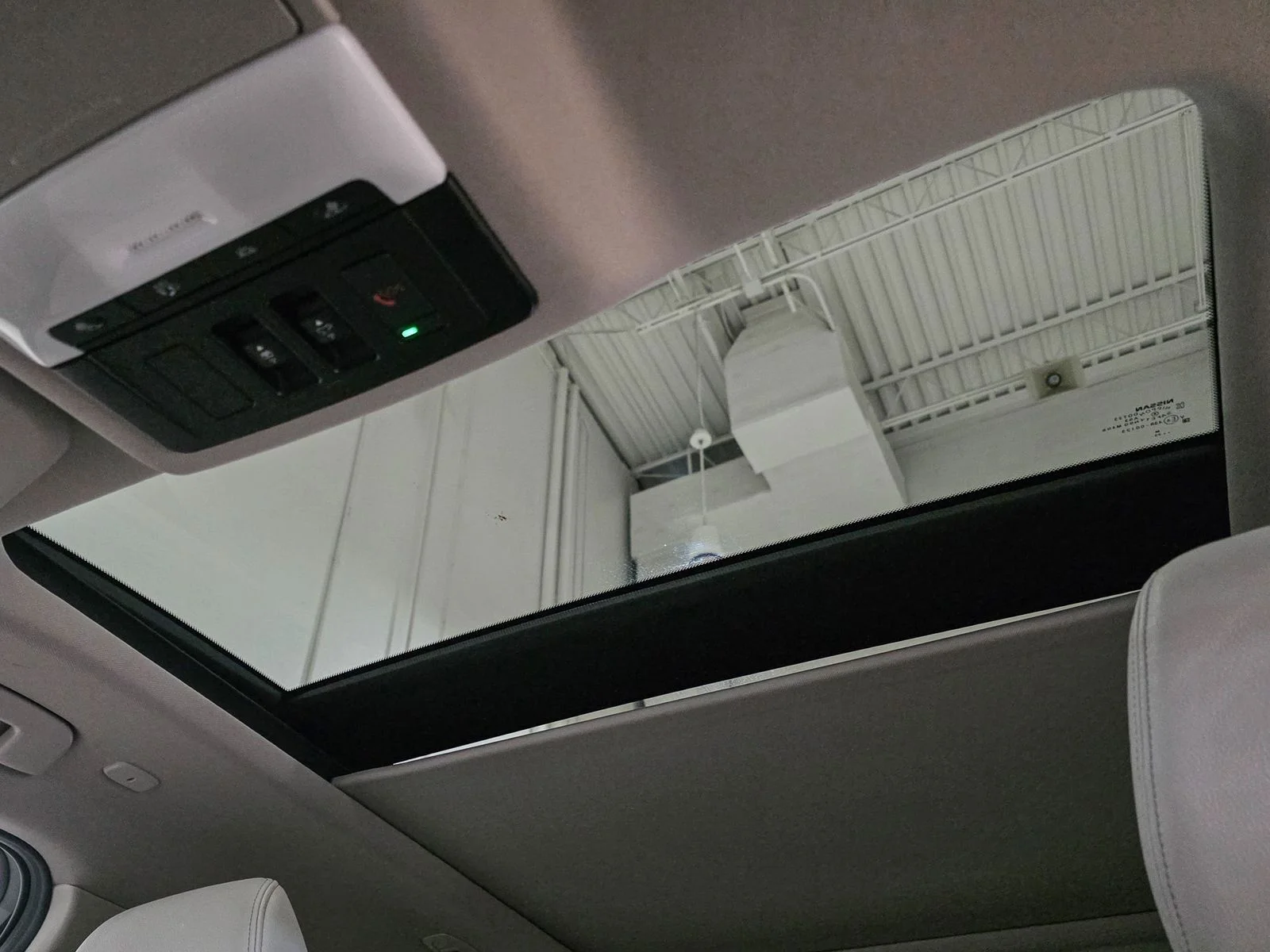 Used 2023 White Nissan SL image 40