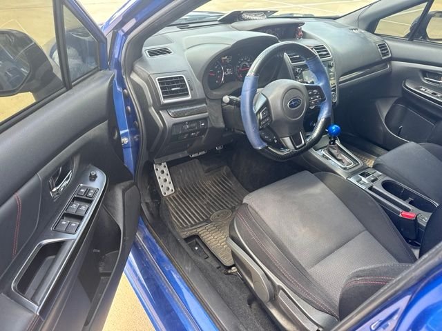 Used 2020  Subaru Premium image 11