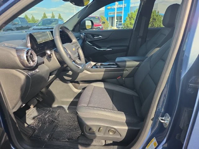 Used 2026 Lakeshore Blue Metallic Chevrolet LT image 11