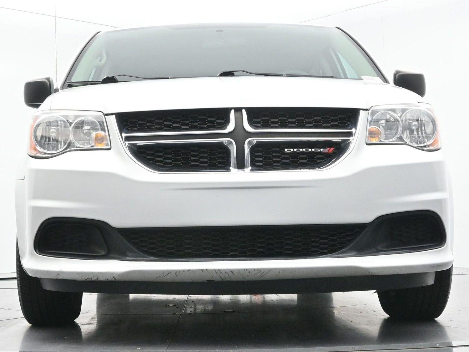 Used 2017 White Knuckle Clearcoat Dodge SE image 35