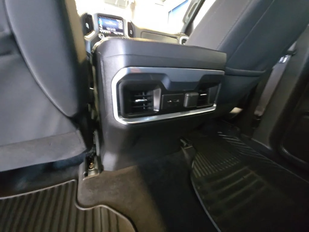 Used 2021 Black GMC Elevation image 34