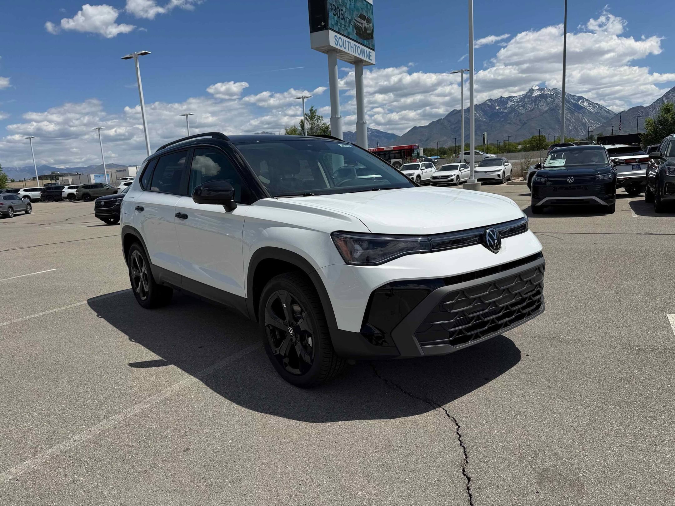 New 2026 Pure White Volkswagen SE Black image 10