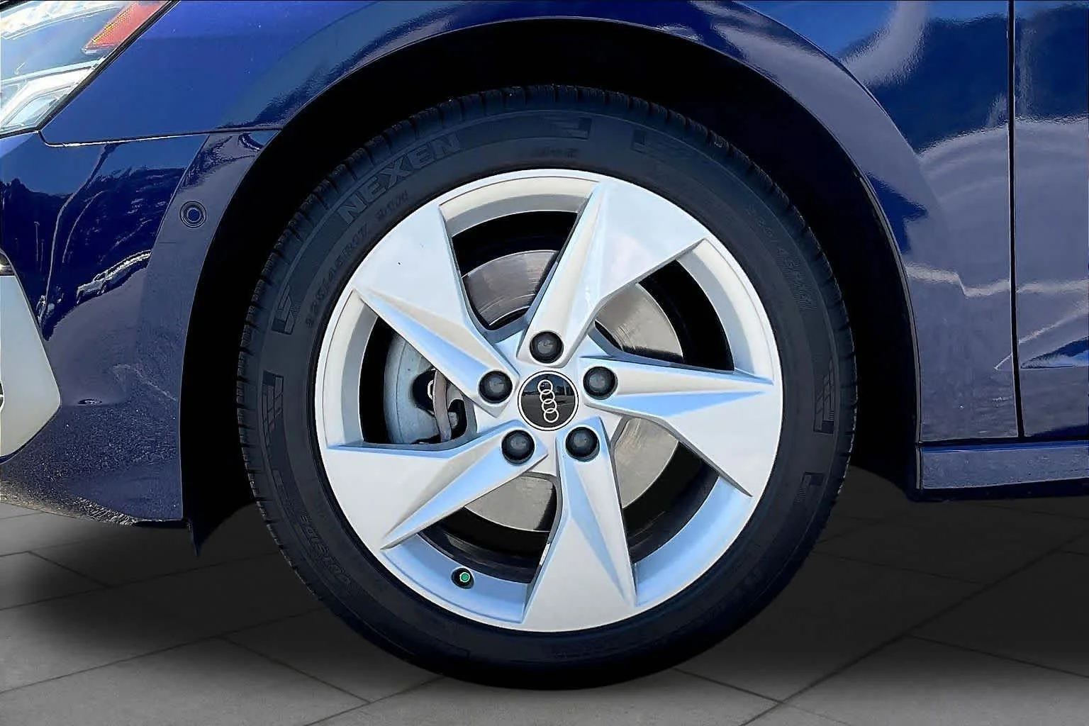 Used 2023 Navarra Blue Metallic Audi Premium image 21