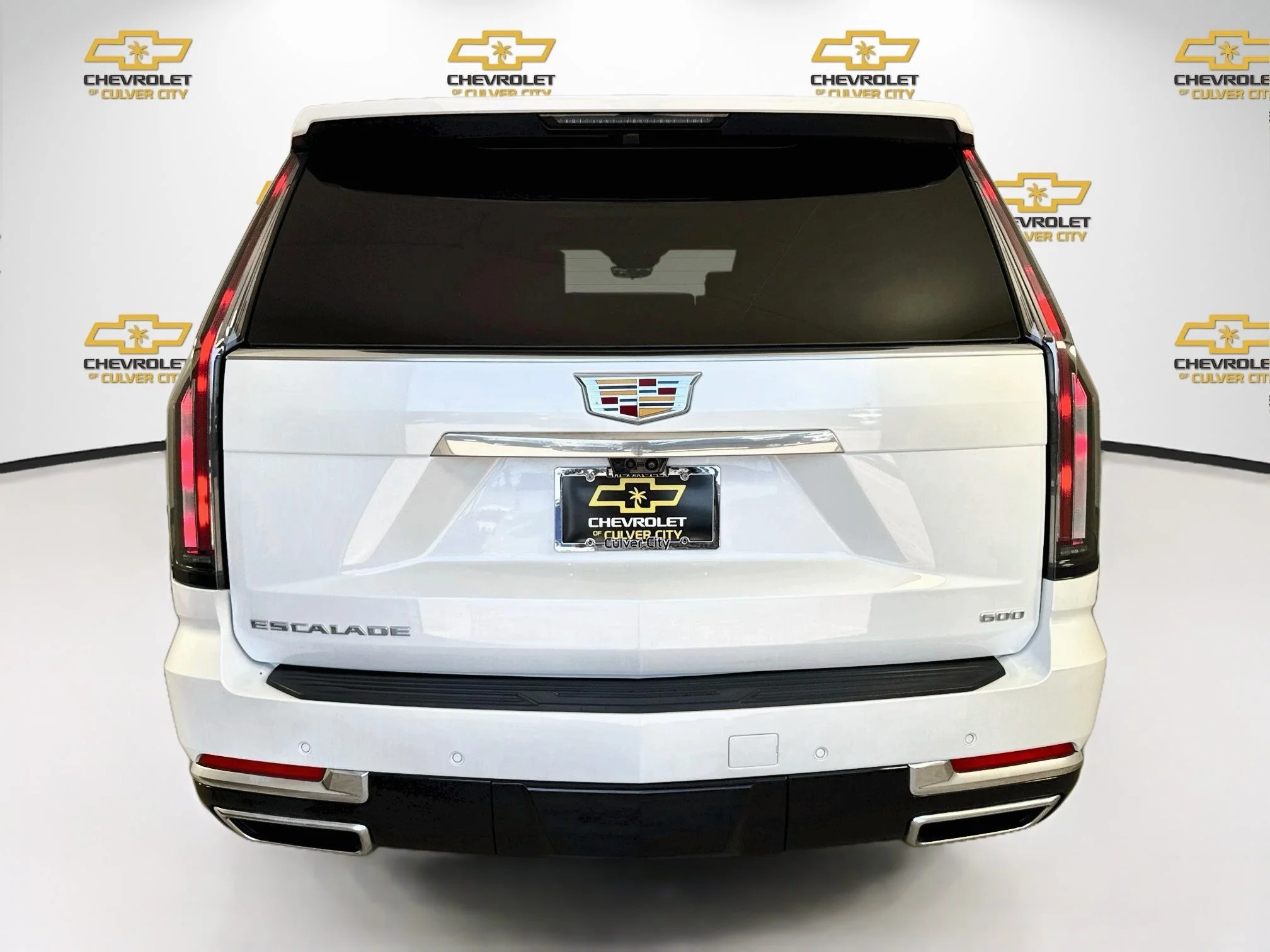 Used 2025 Crystal White Tricoat Cadillac Premium Luxury image 7