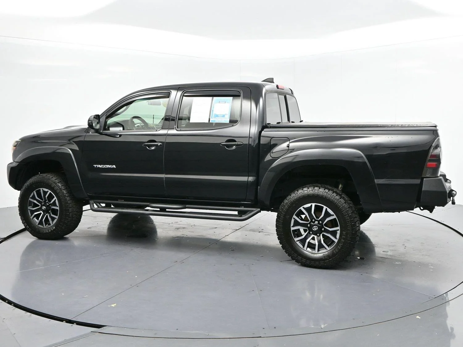 Used 2014 Black Toyota 4WD Double Cab V6 MT (Natl) image 5