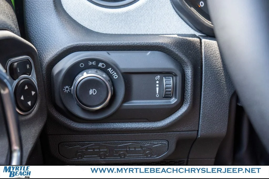 Certified Used 2026 Mojito Clearcoat Jeep Sport S image 31