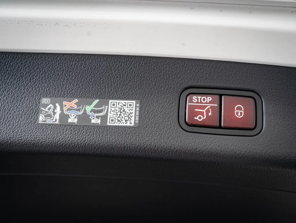 Used 2026 Polar White Mercedes-Benz GLC 300 image 18