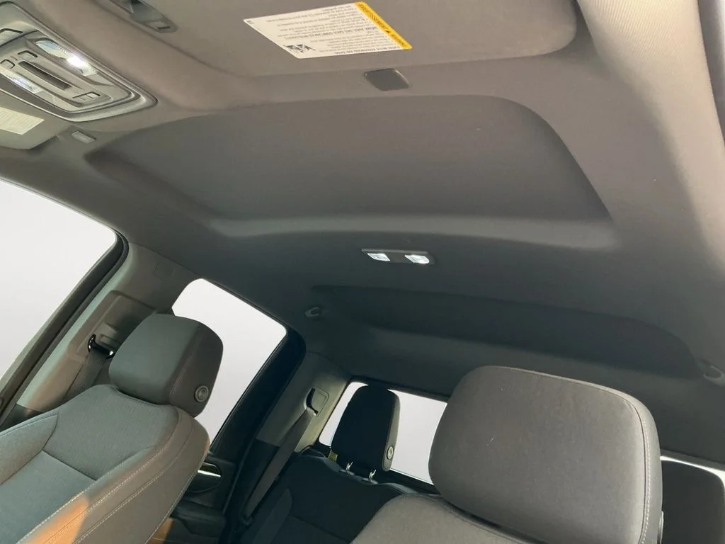 Used 2025 White GMC SLE image 12