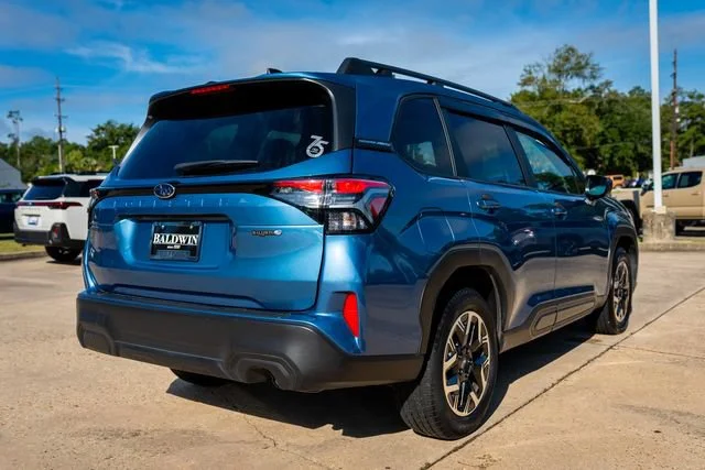 Certified Used 2025 Horizon Blue Pearl Subaru Premium image 18