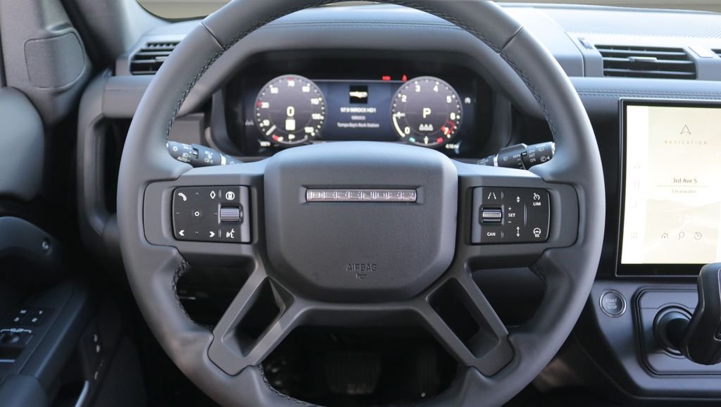 New 2026 Santorini Black Land Rover S image 18