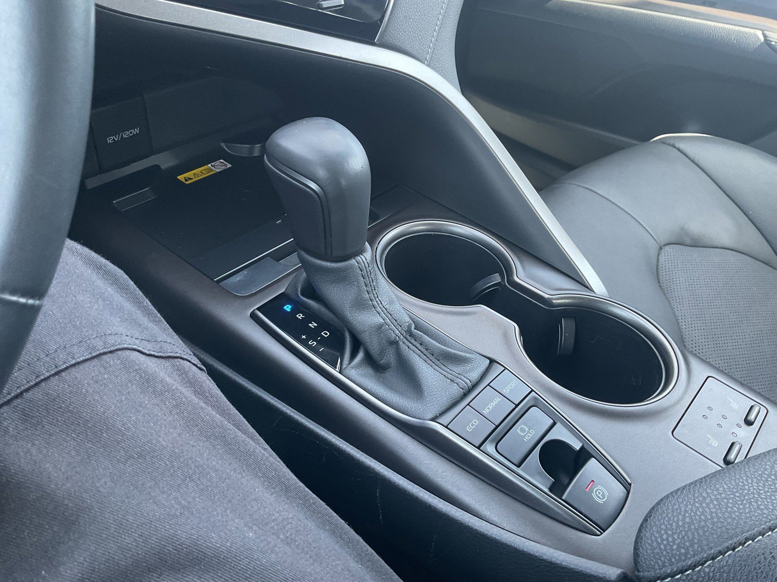 2024 Toyota Camry XSE - Photo 27
