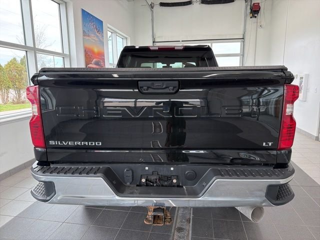 Used 2023 Black Chevrolet  image 4