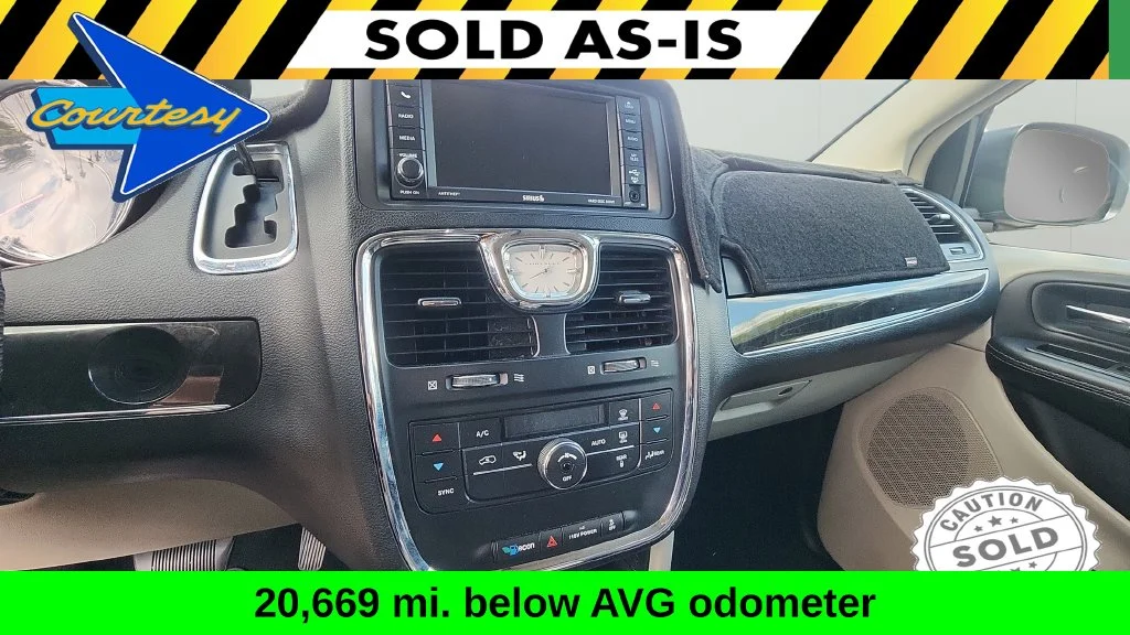 Used 2014 Silver Chrysler Touring image 17