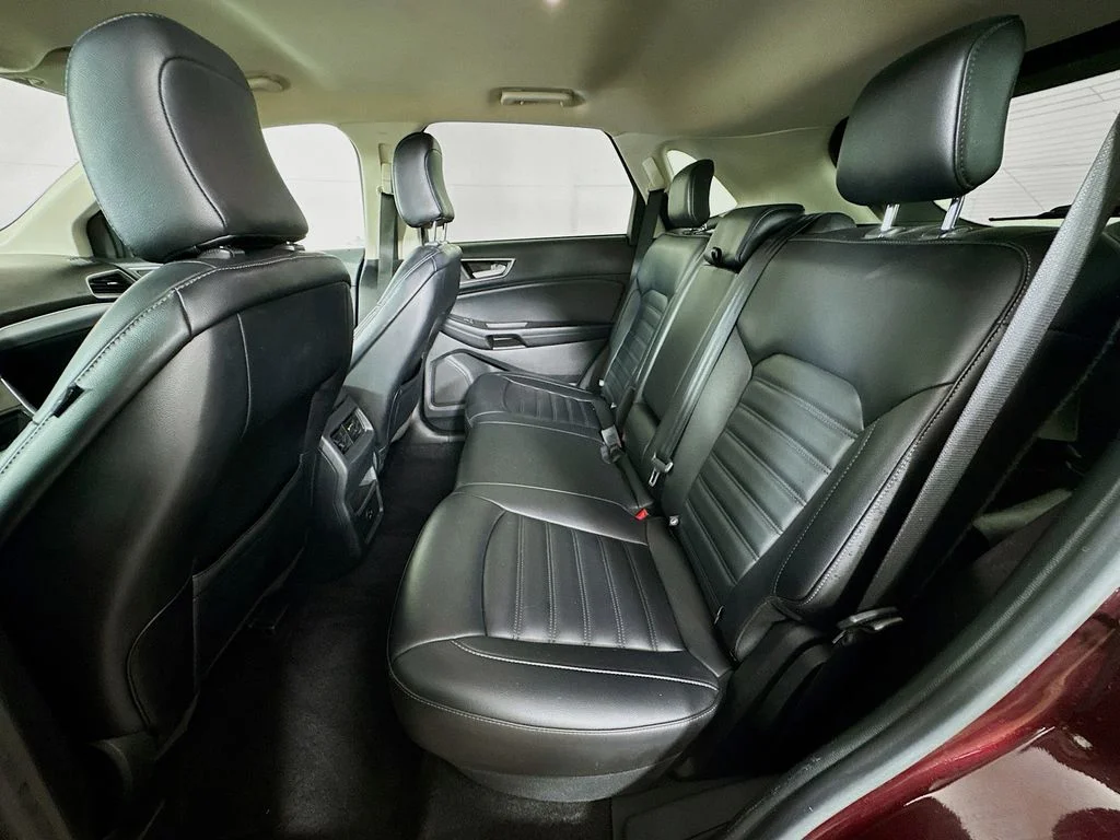 Used 2021 Red Ford SEL image 27