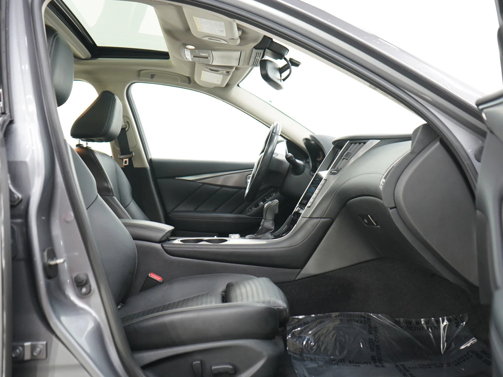 Used 2020 Graphite Shadow INFINITI Sport image 11