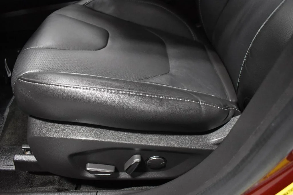 Used 2016 Red Ford Titanium image 18