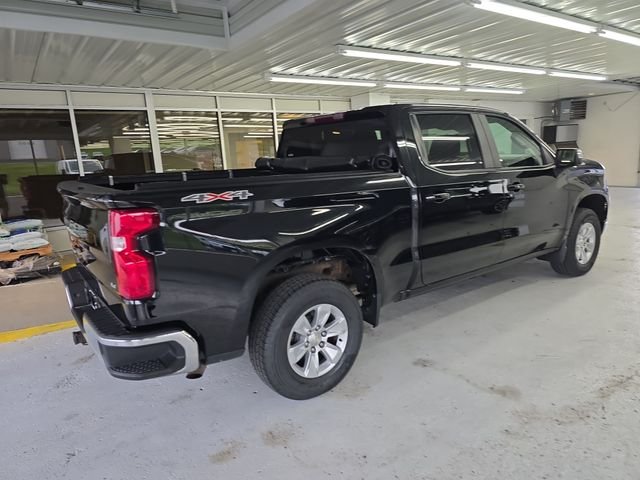 Used 2022 Black Chevrolet LT image 6