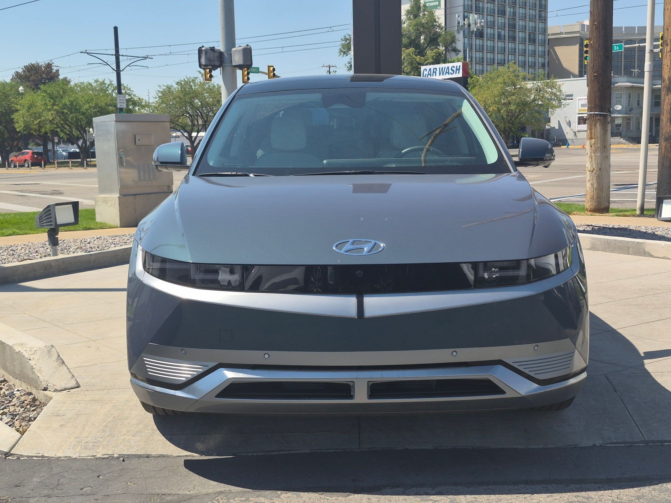 2024 Hyundai IONIQ 5 Limited - Photo 10