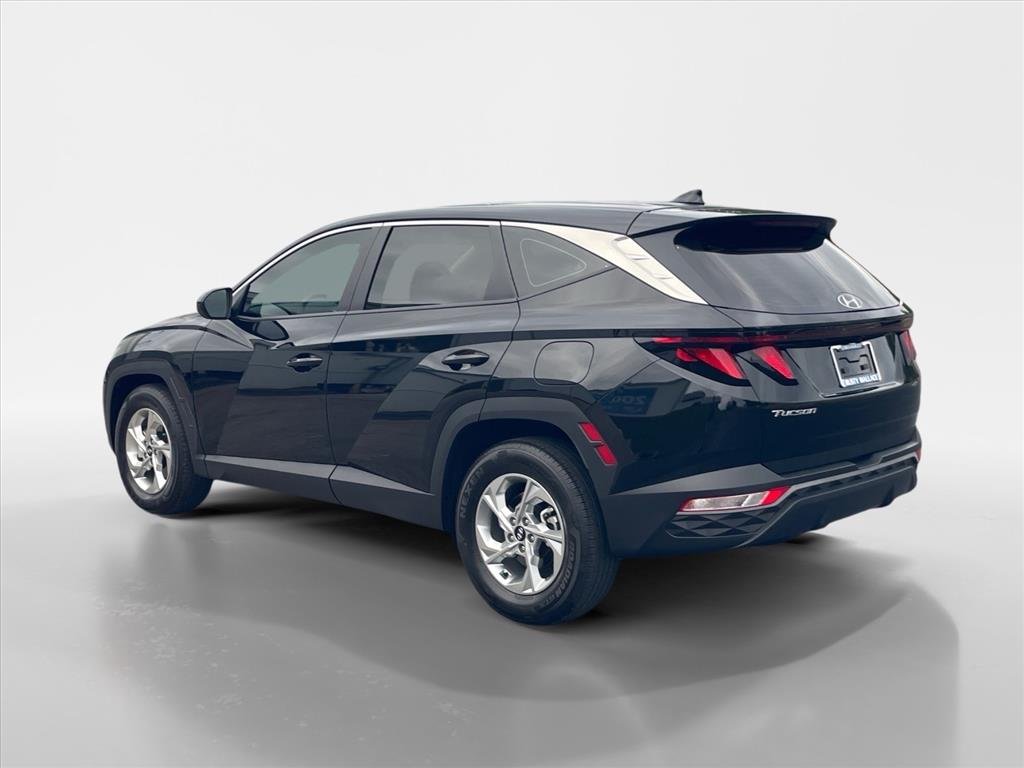 Used 2024 Black Pearl Hyundai SE image 5