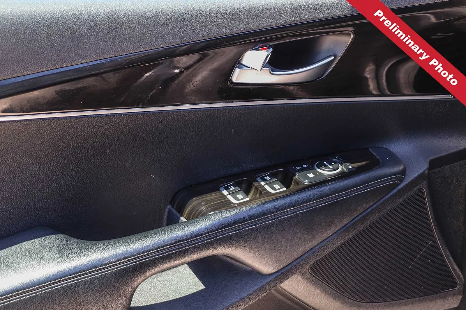 Used 2019 Ebony Black Kia LX image 17