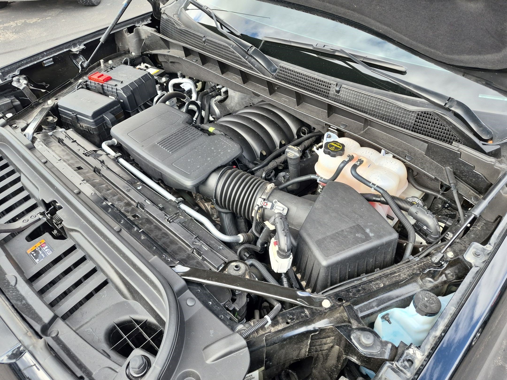 Used 2026 Onyx Black GMC Elevation image 34
