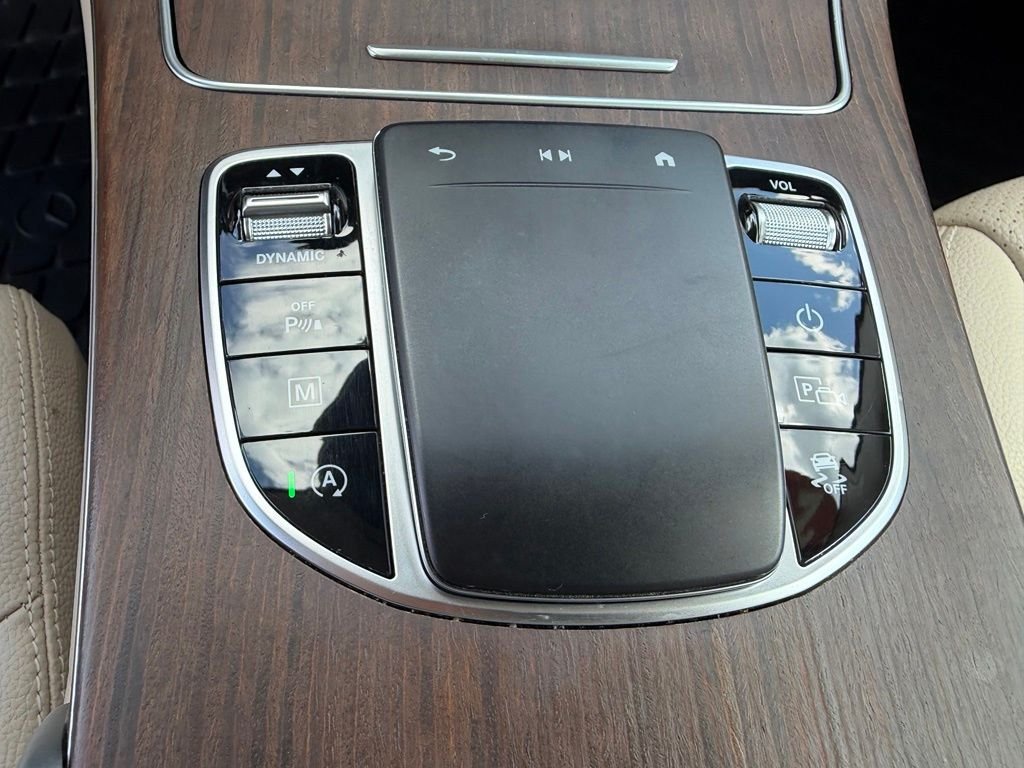 Used 2022 Black Mercedes-Benz GLC 300 image 38