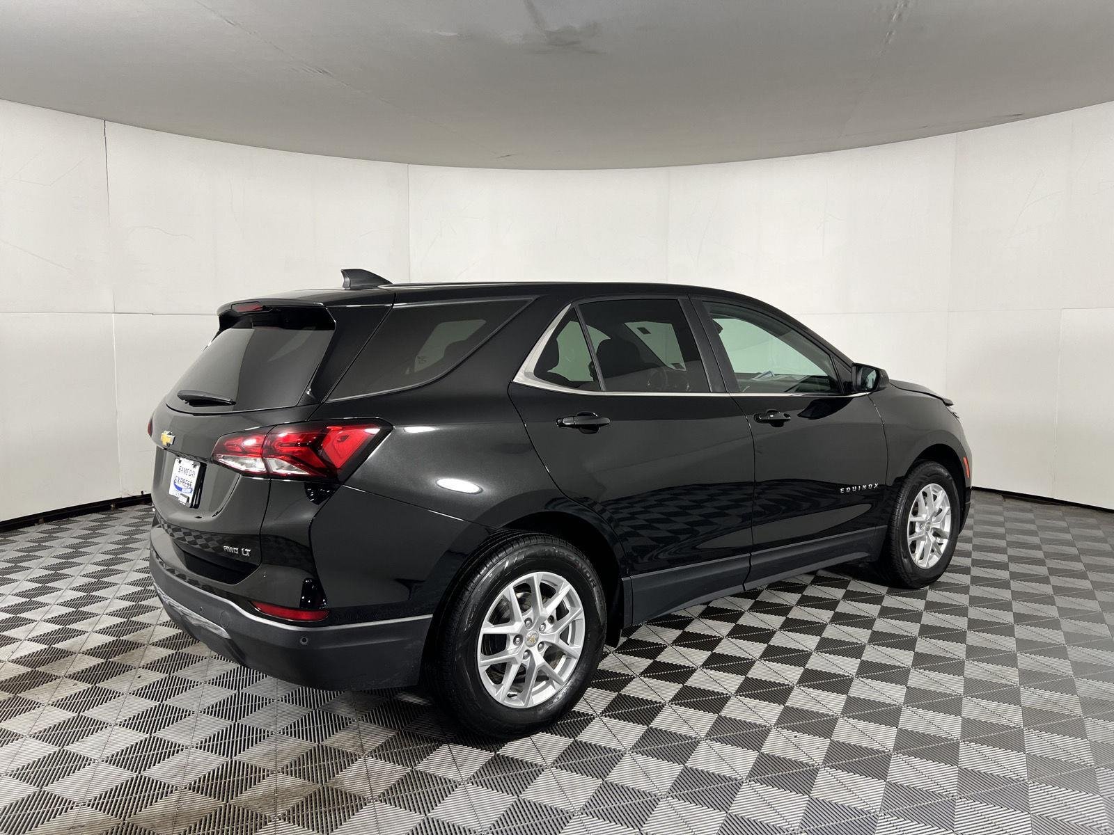 Used 2024 Mosaic Black Metallic Chevrolet LT image 22