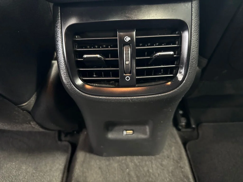 Used 2022 White Kia GT image 12