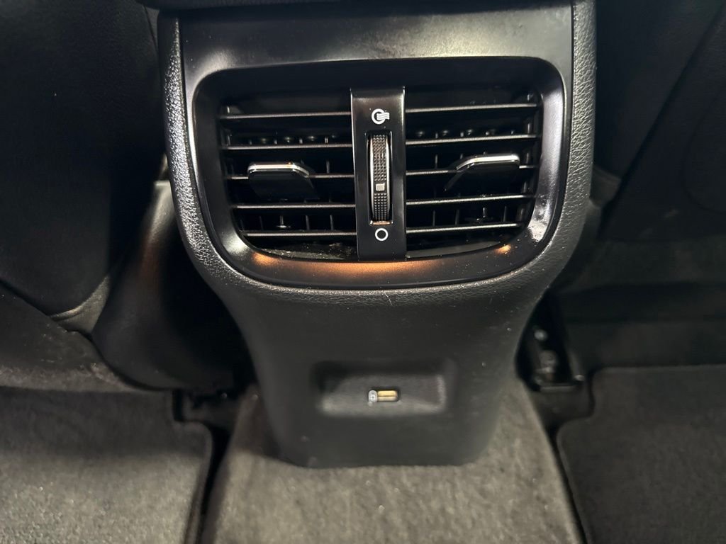 Used 2022 White Kia GT image 12