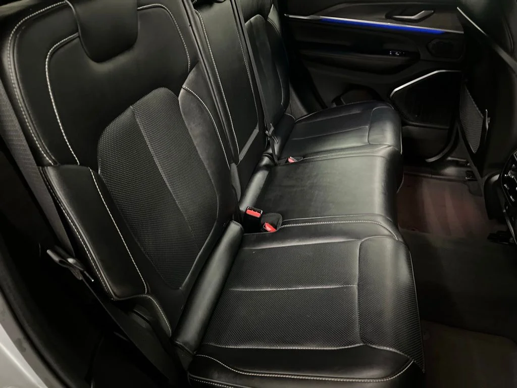 2023 Jeep Grand Cherokee Overland - Photo 62