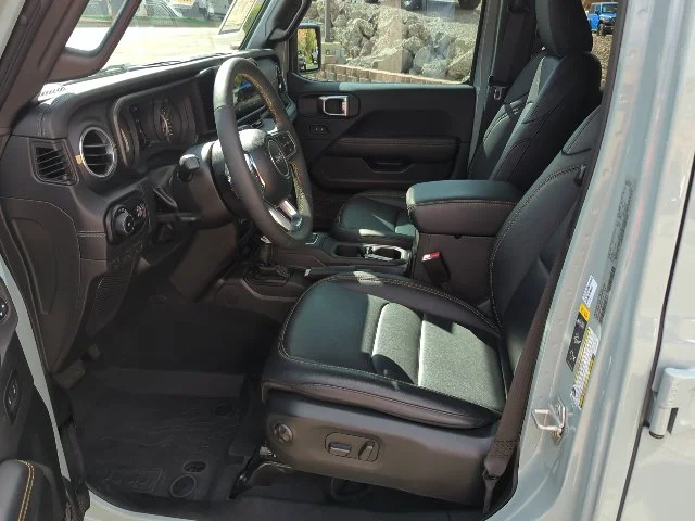 Used 2024 Gray Jeep Sahara image 16