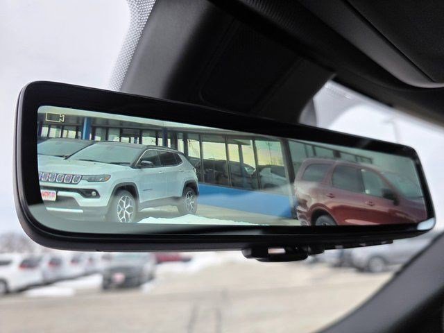 New 2026 Silver Zynith Exterior Paint Jeep Limited image 44