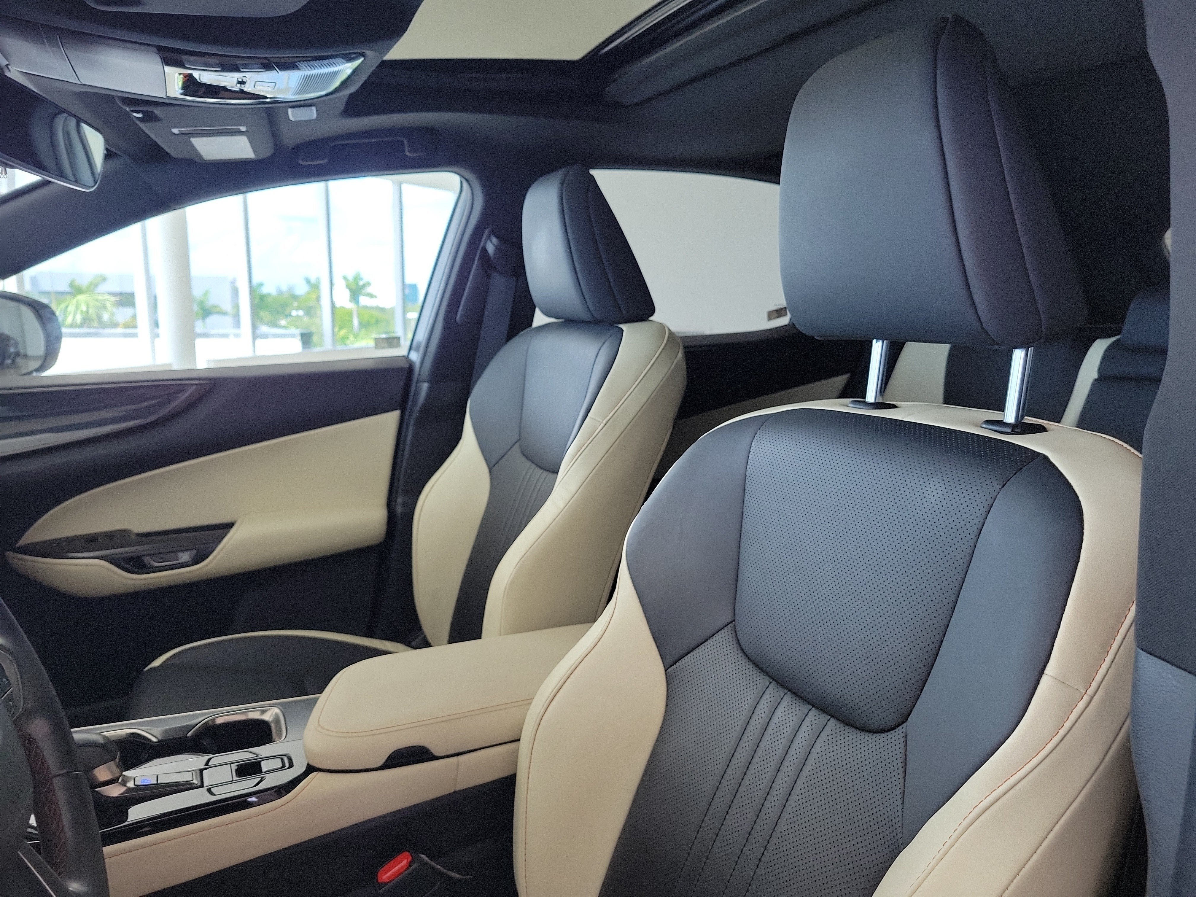 Used 2024 Atomic Silver Lexus NX 250 Premium image 24