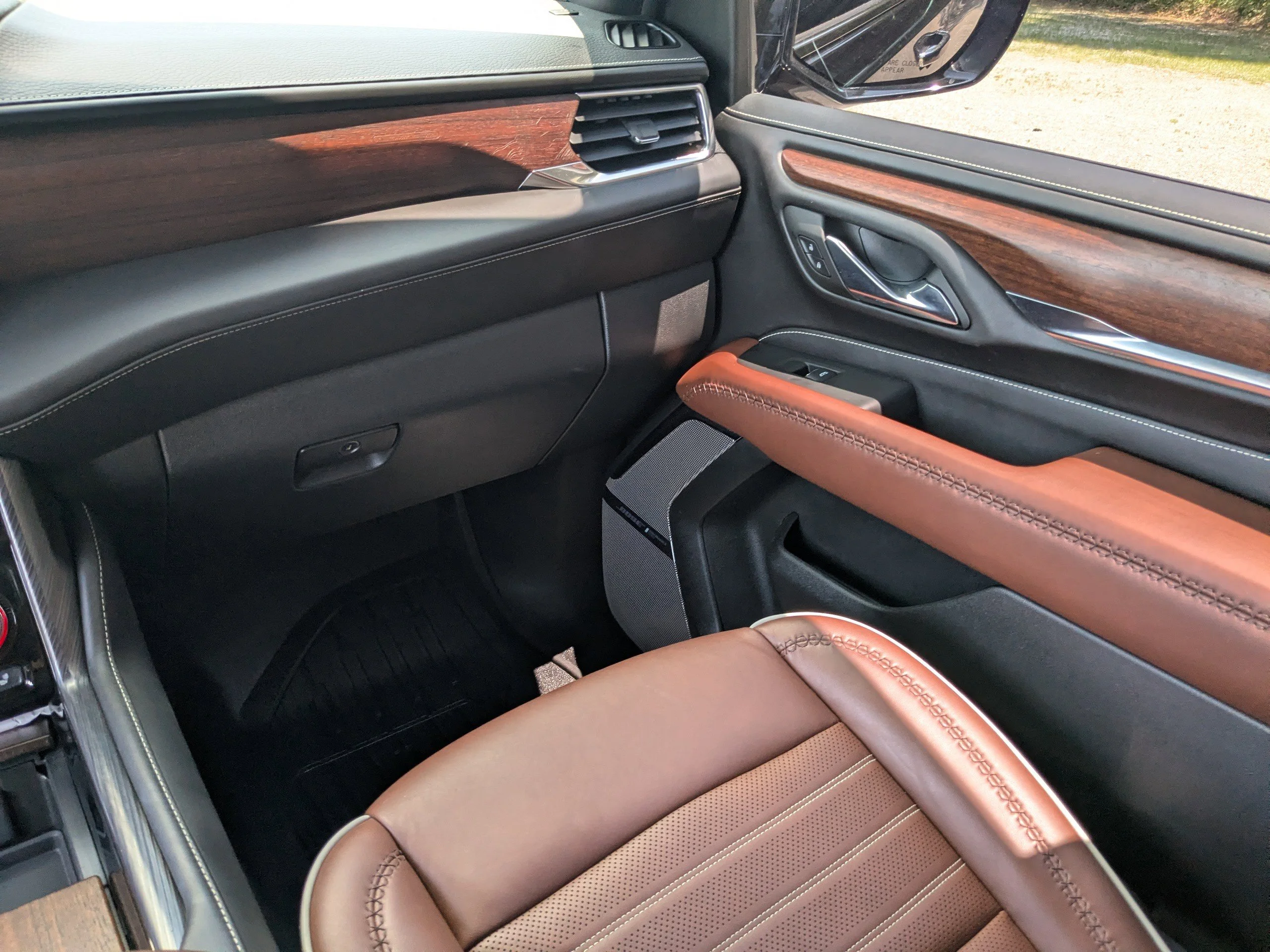 Used 2023 Onyx Black GMC Denali Ultimate image 19