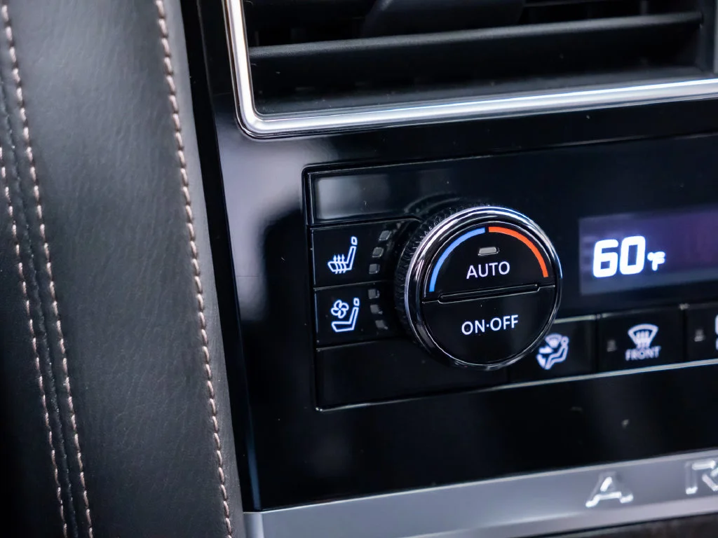 Used 2023 Black Nissan Platinum image 30