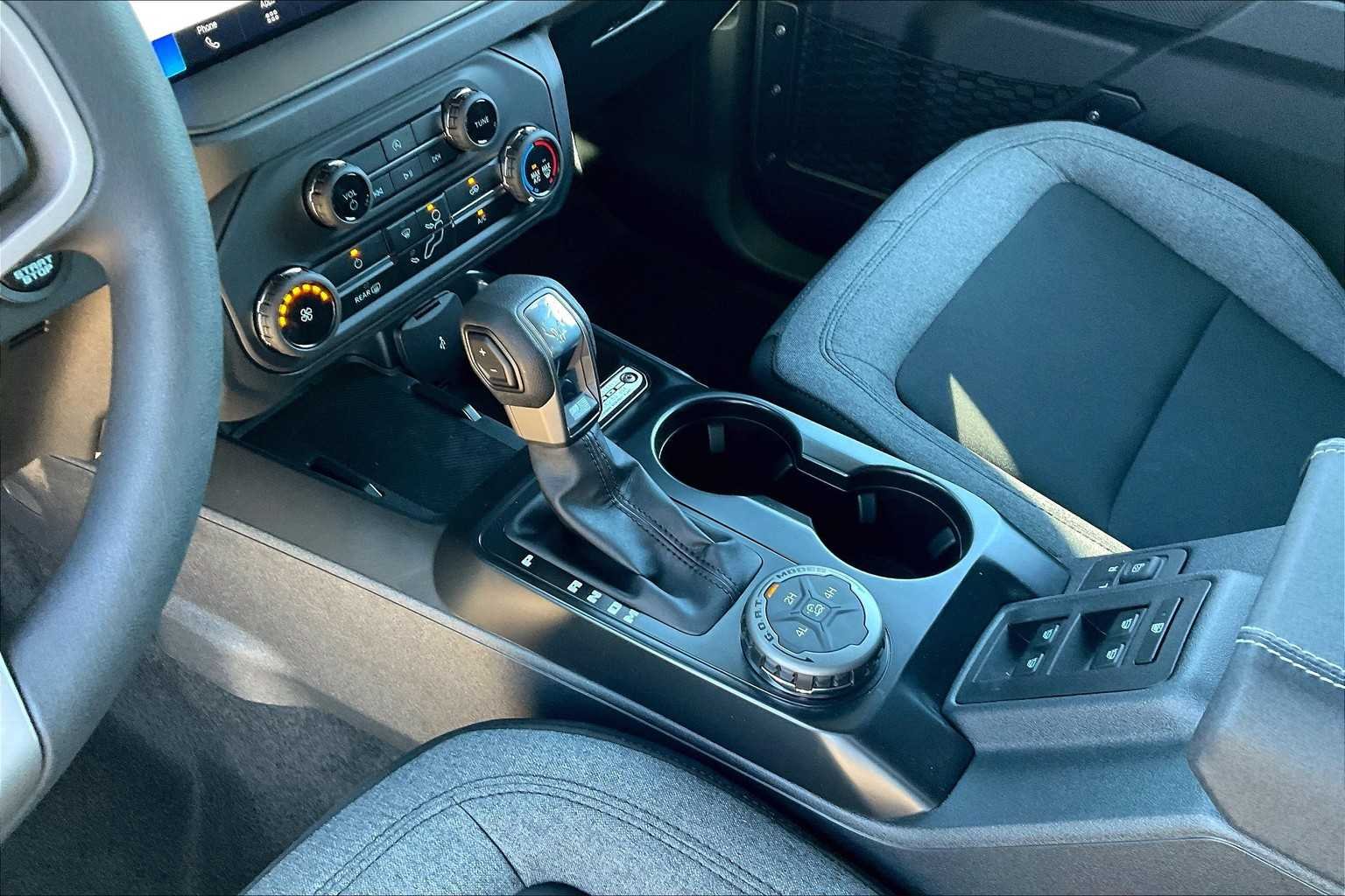 2025 Ford Bronco 4-Door Base - Photo 7