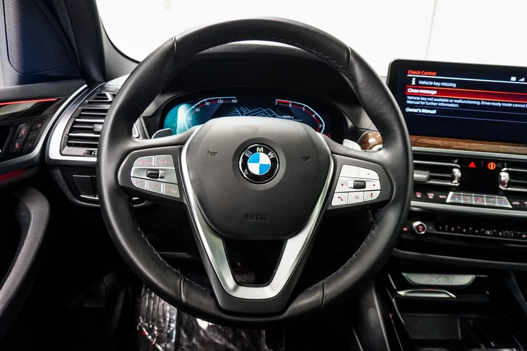 Used 2022 Black BMW sDrive30i image 15