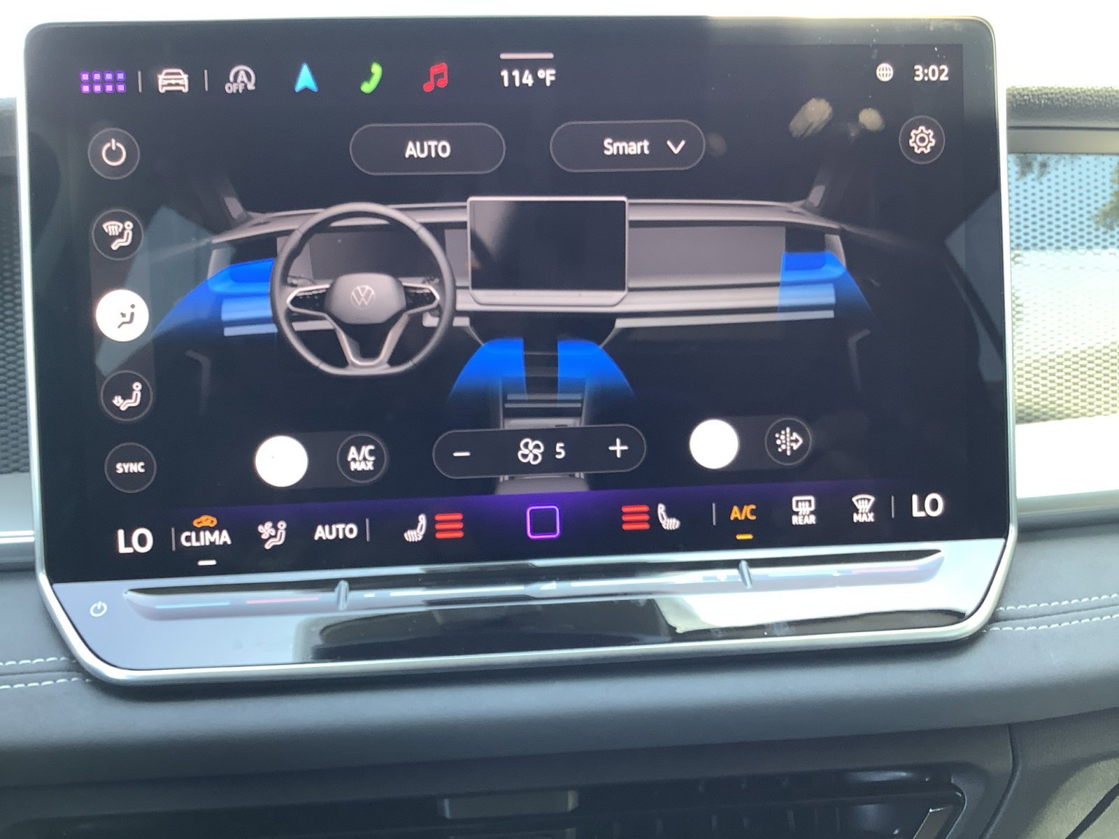New 2025 Platinum Gray Metallic Volkswagen SE image 24